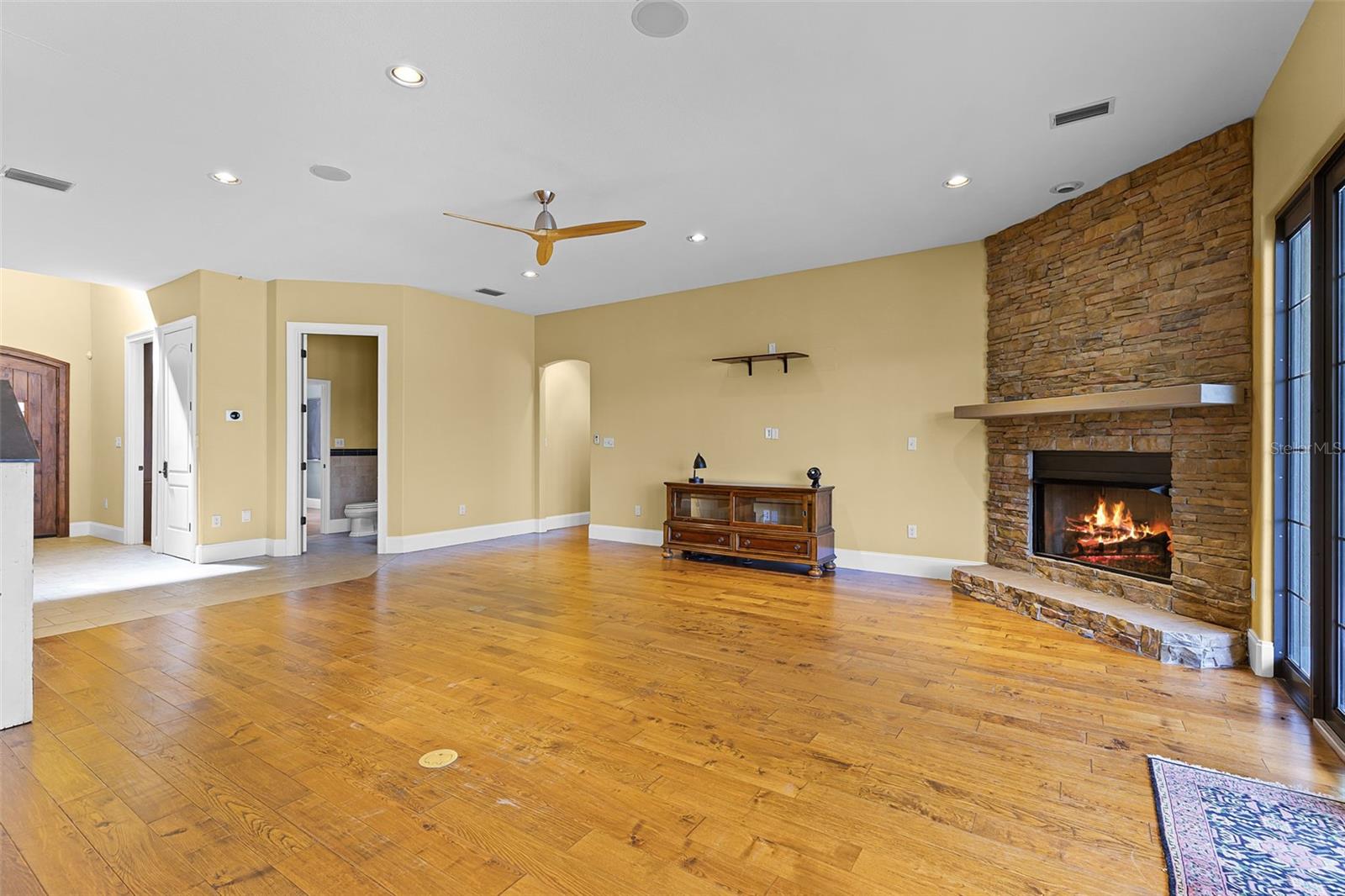 22244 COUNTY ROAD 455, HOWEY IN THE HILLS, FL, 34737