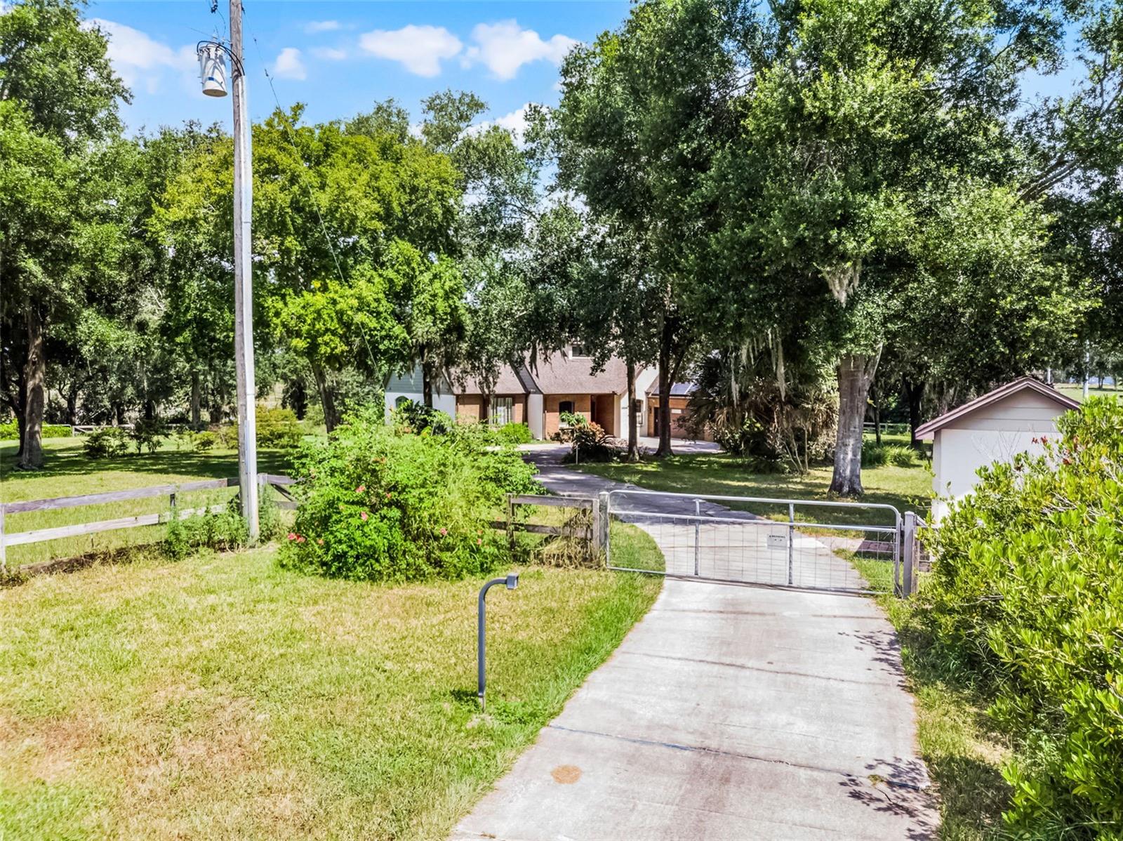 22244 COUNTY ROAD 455, HOWEY IN THE HILLS, FL, 34737