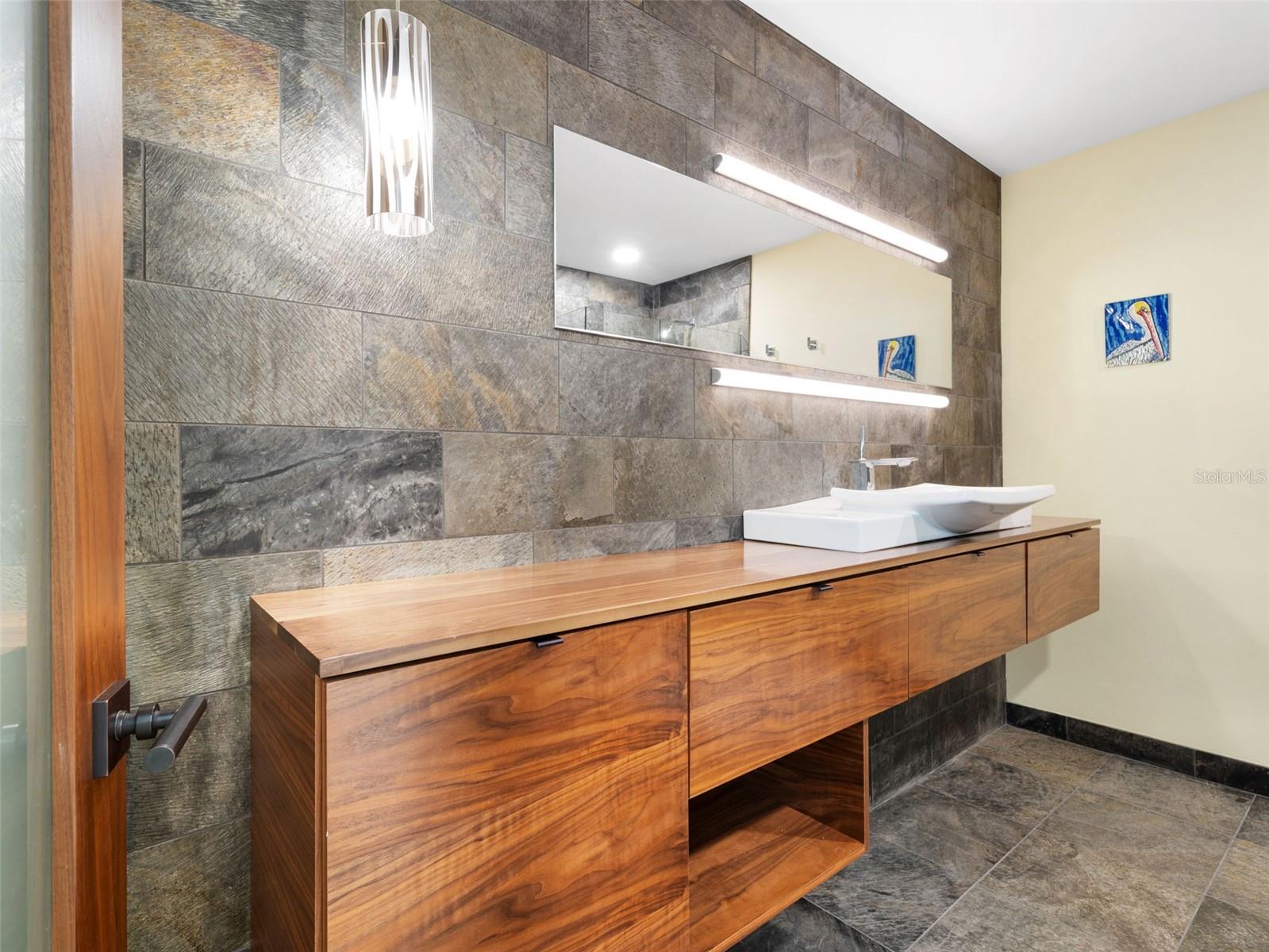 A4639822 Property Photo