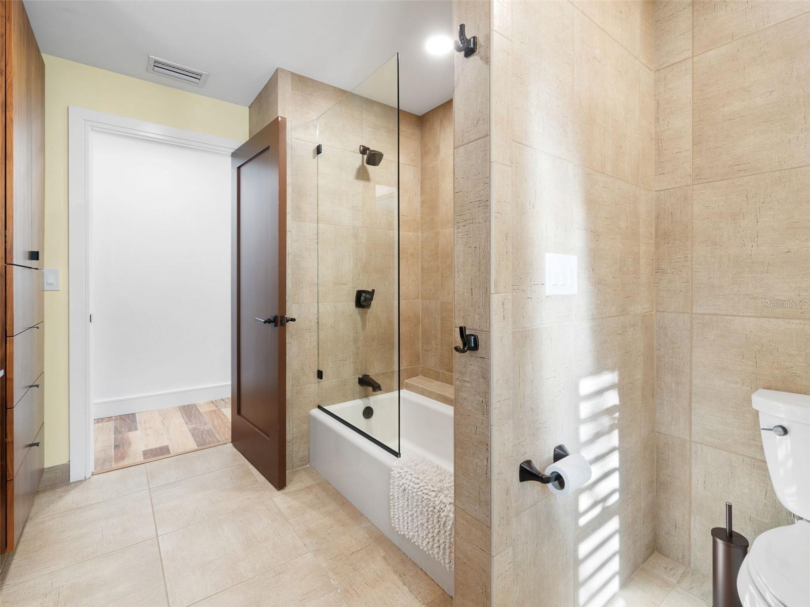 A4639822 Property Photo