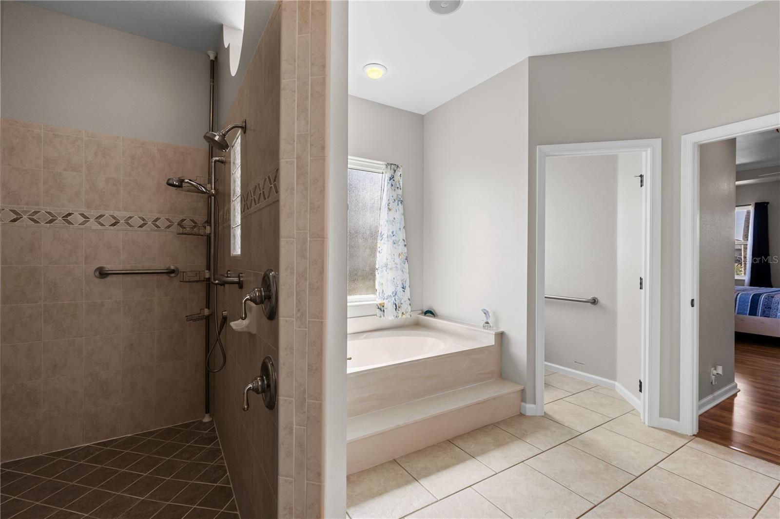 810 NW 36TH AVE, CAPE CORAL, FL, 33993