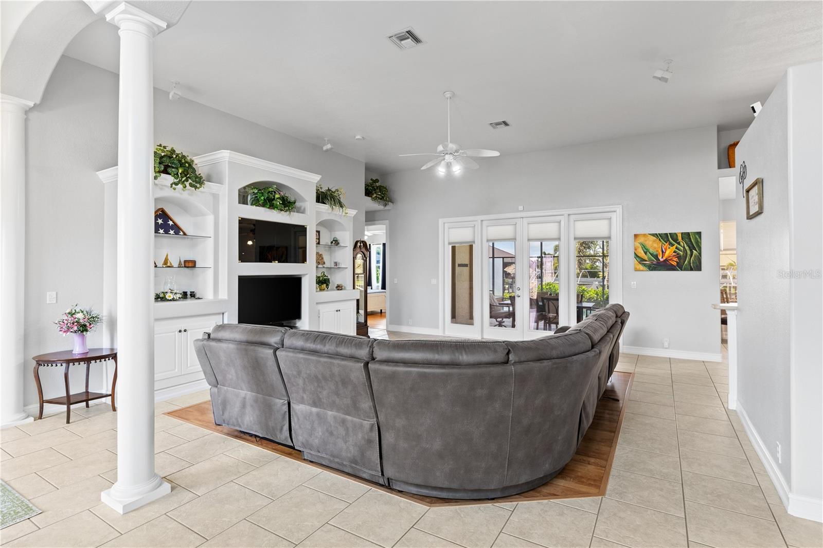 810 NW 36TH AVE, CAPE CORAL, FL, 33993