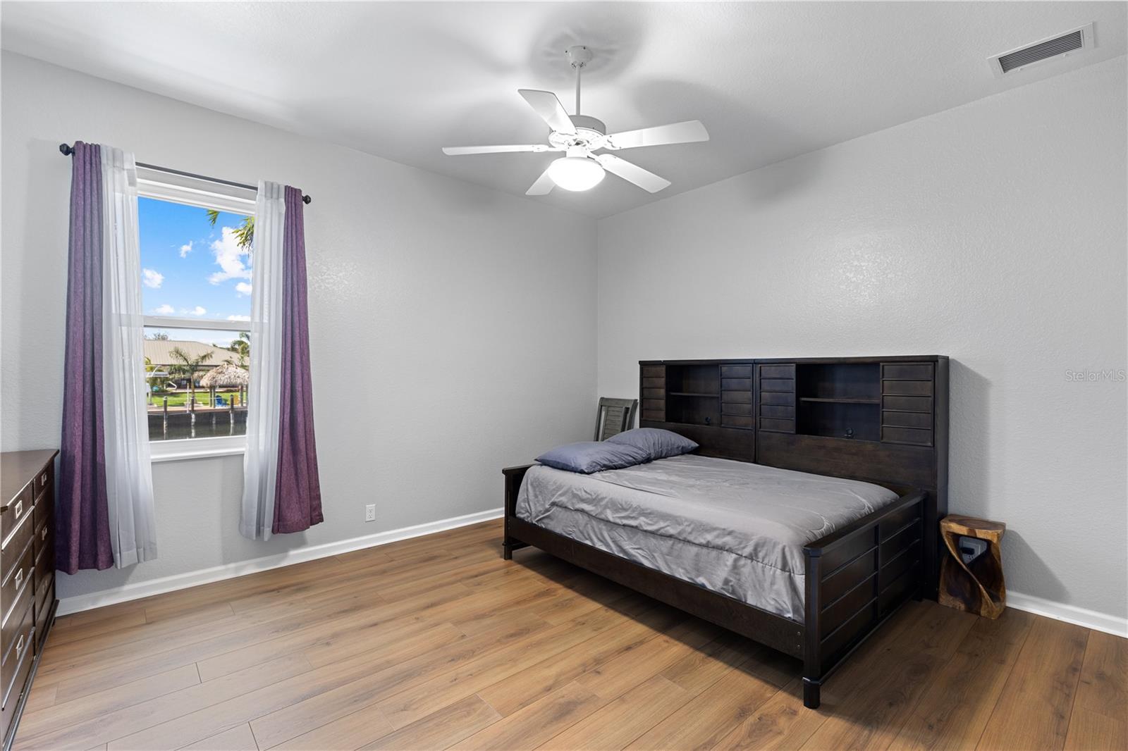 810 NW 36TH AVE, CAPE CORAL, FL, 33993