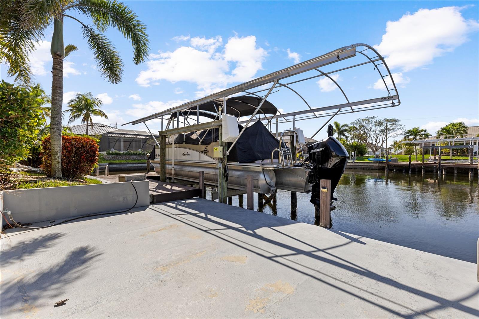 810 NW 36TH AVE, CAPE CORAL, FL, 33993
