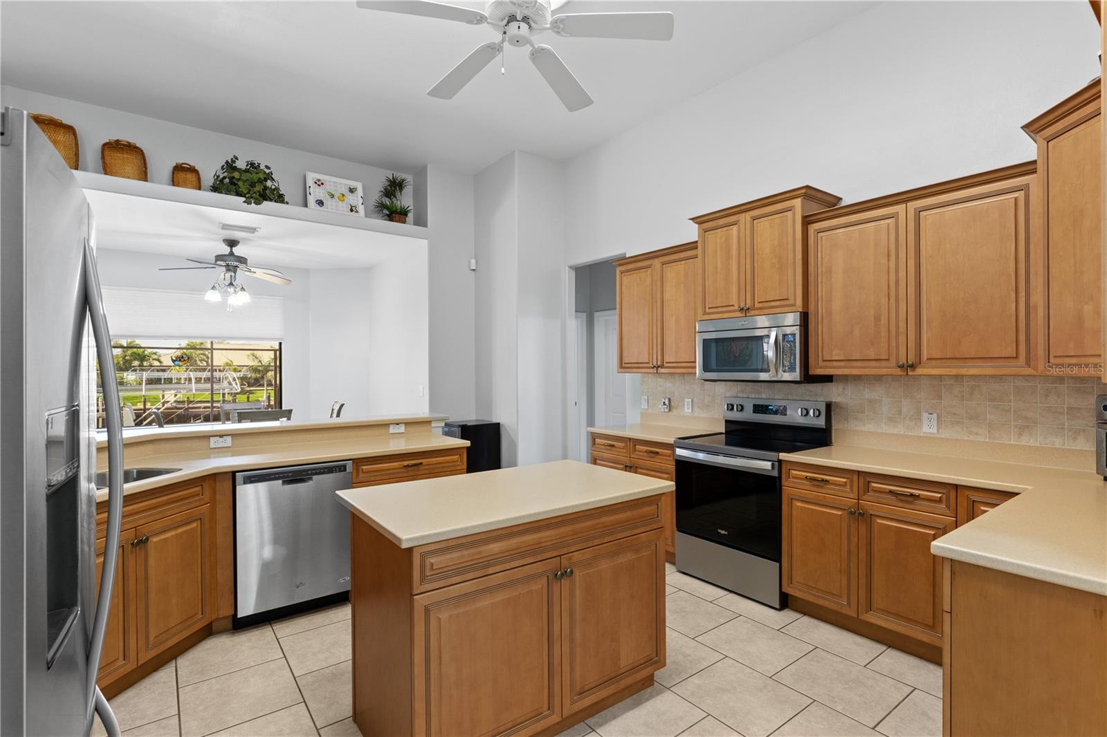 810 NW 36TH AVE, CAPE CORAL, FL, 33993