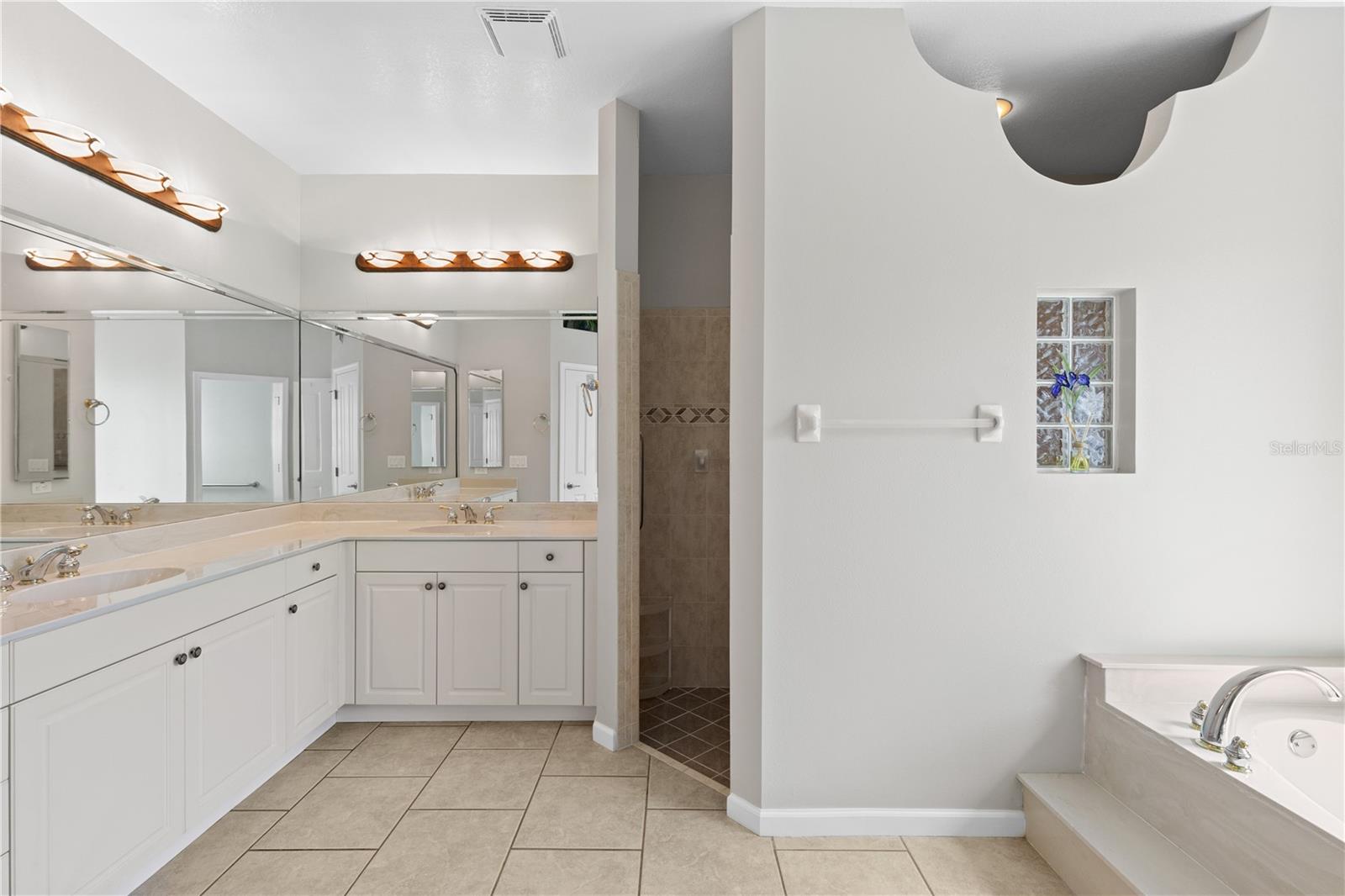 810 NW 36TH AVE, CAPE CORAL, FL, 33993