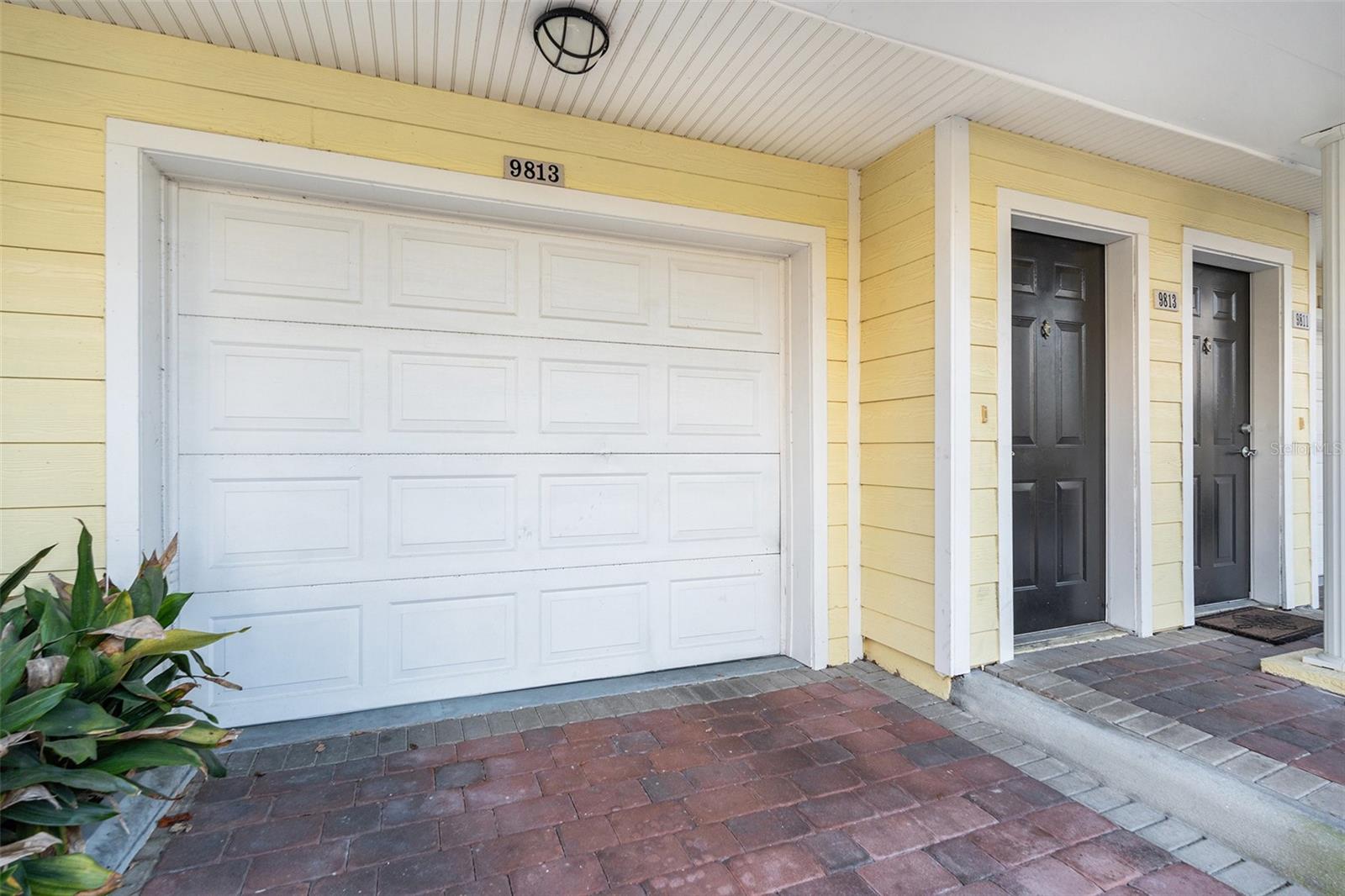 9813 MEADOW FIELD CIR, TAMPA, FL, 33626