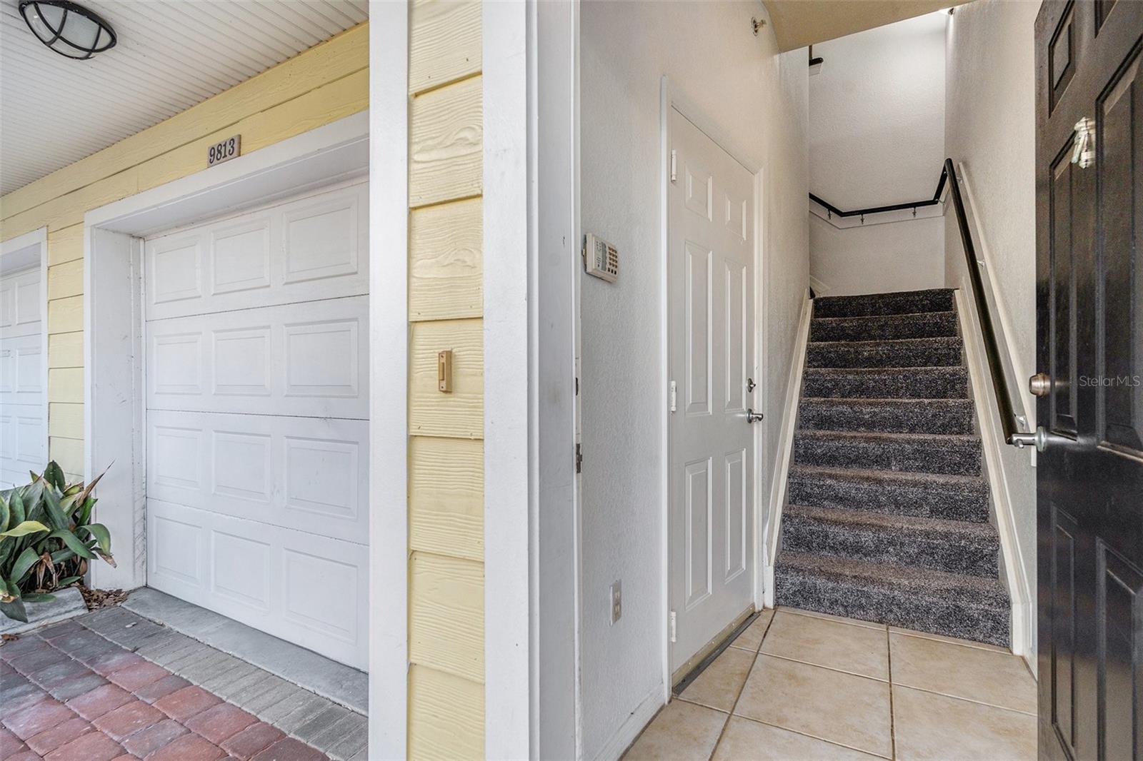 9813 MEADOW FIELD CIR, TAMPA, FL, 33626