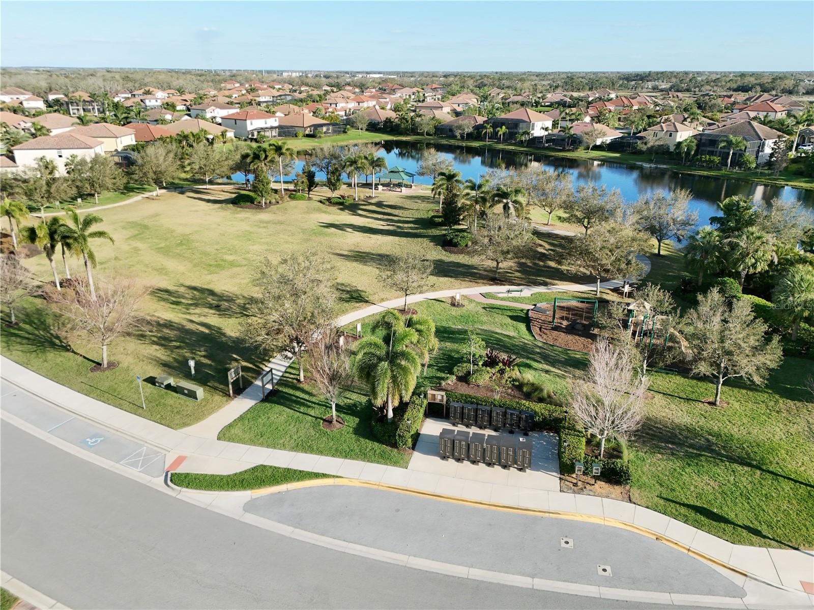 13223 RAMBLEWOOD TRL, LAKEWOOD RANCH, FL, 34211