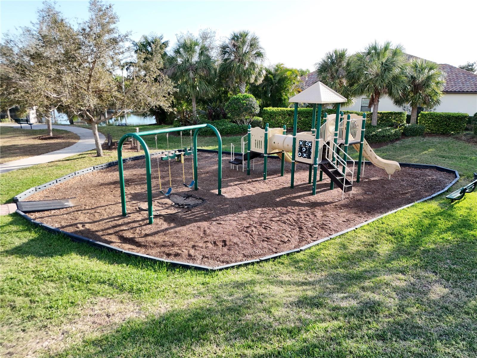 13223 RAMBLEWOOD TRL, LAKEWOOD RANCH, FL, 34211