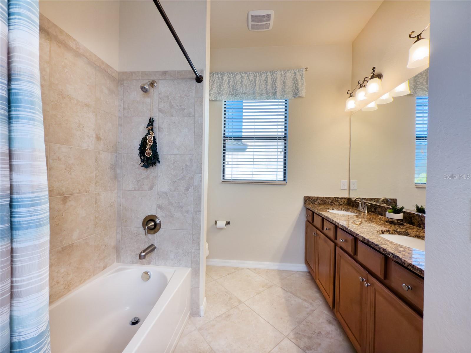 13223 RAMBLEWOOD TRL, LAKEWOOD RANCH, FL, 34211