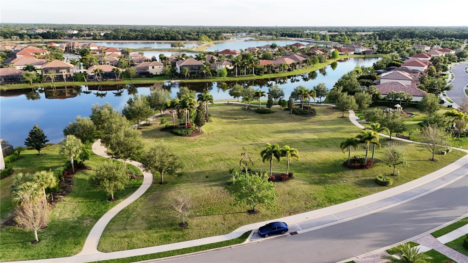 13223 RAMBLEWOOD TRL, LAKEWOOD RANCH, FL, 34211