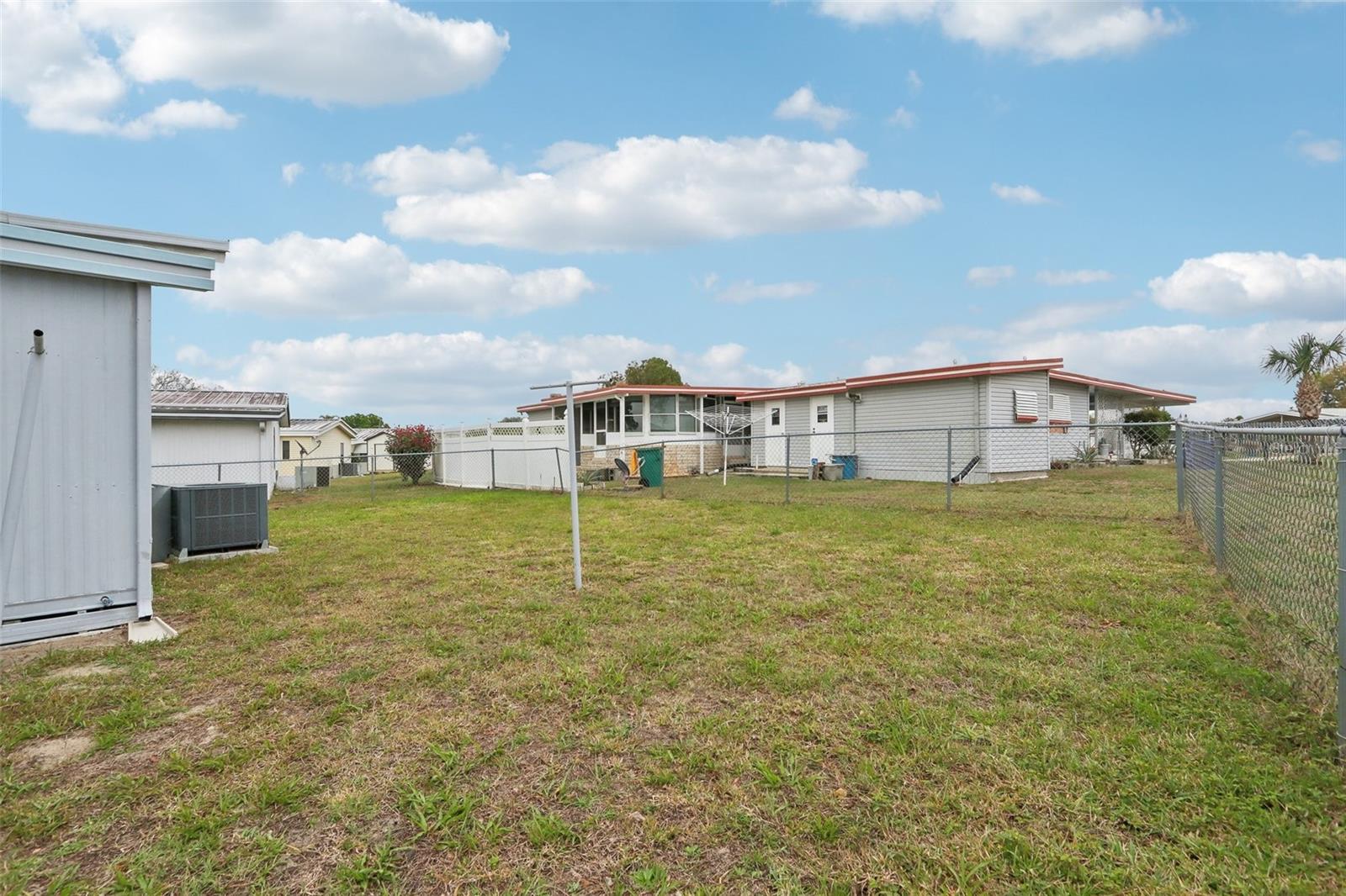 1430 MOHAWK CIR, TAVARES, FL, 32778