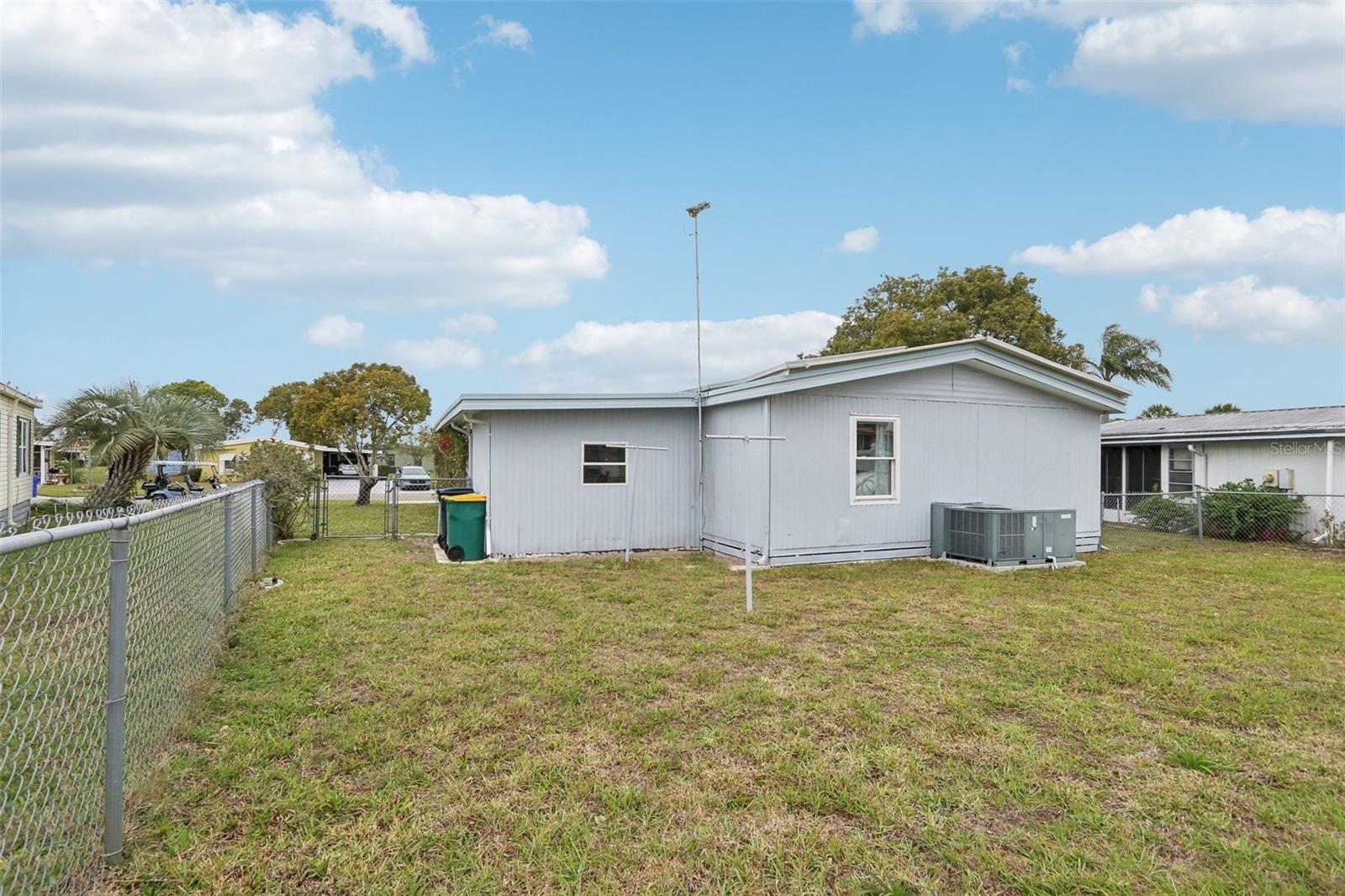 1430 MOHAWK CIR, TAVARES, FL, 32778