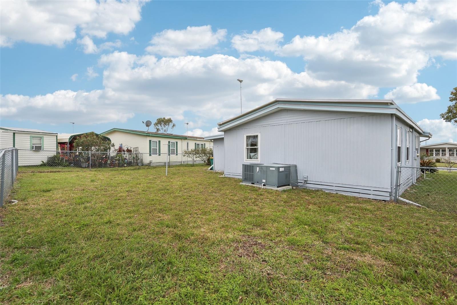 1430 MOHAWK CIR, TAVARES, FL, 32778