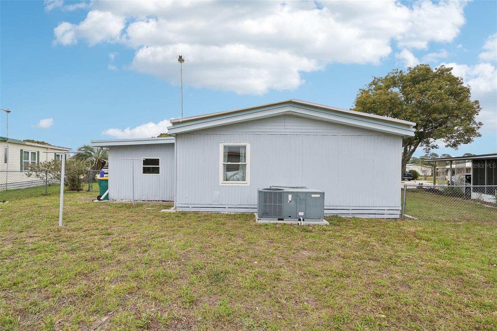 1430 MOHAWK CIR, TAVARES, FL, 32778