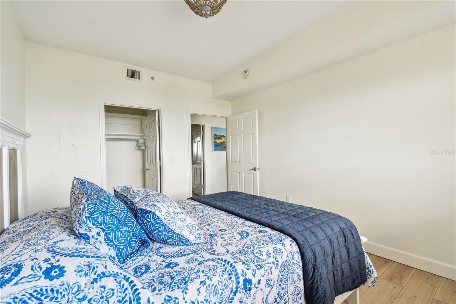 750 N TAMIAMI TRL #1203, SARASOTA, FL, 34236