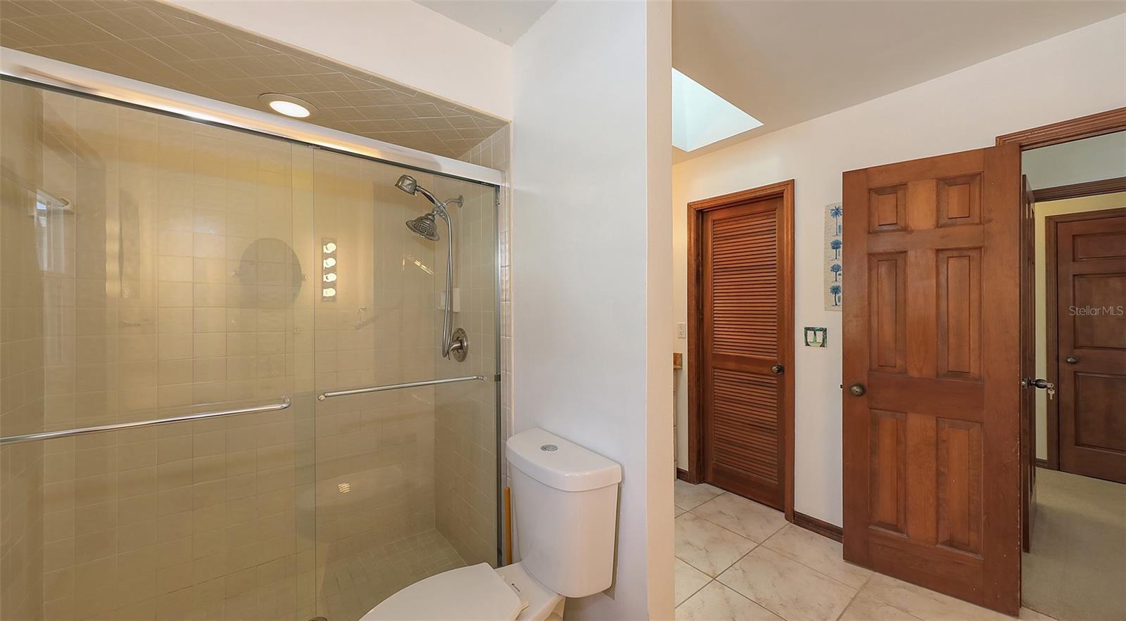 A4639914 Property Photo