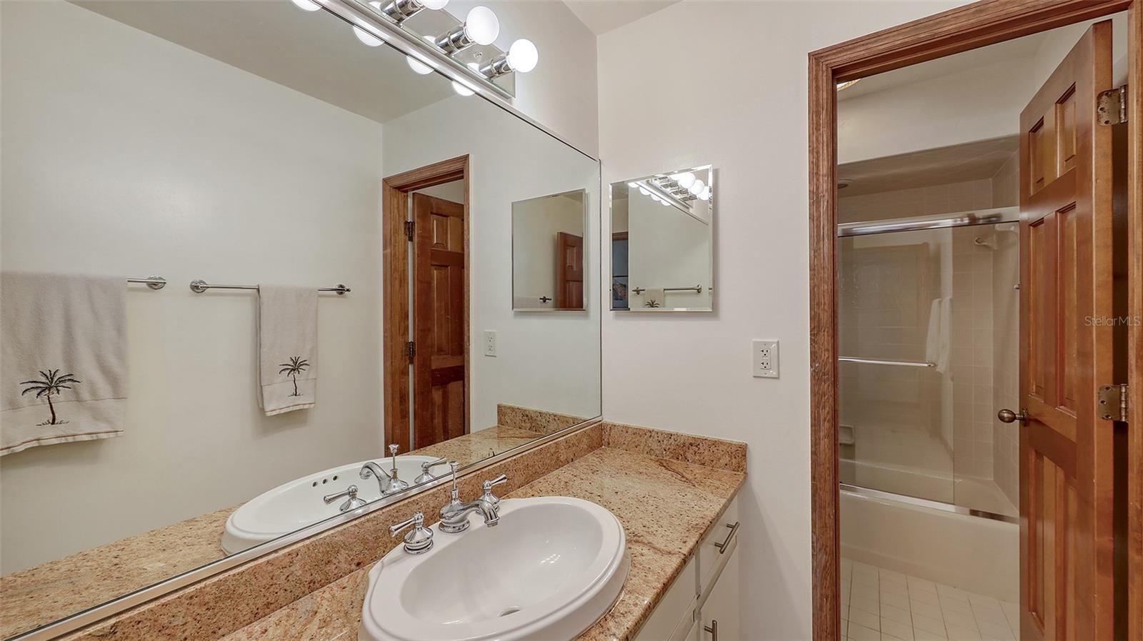 A4639914 Property Photo