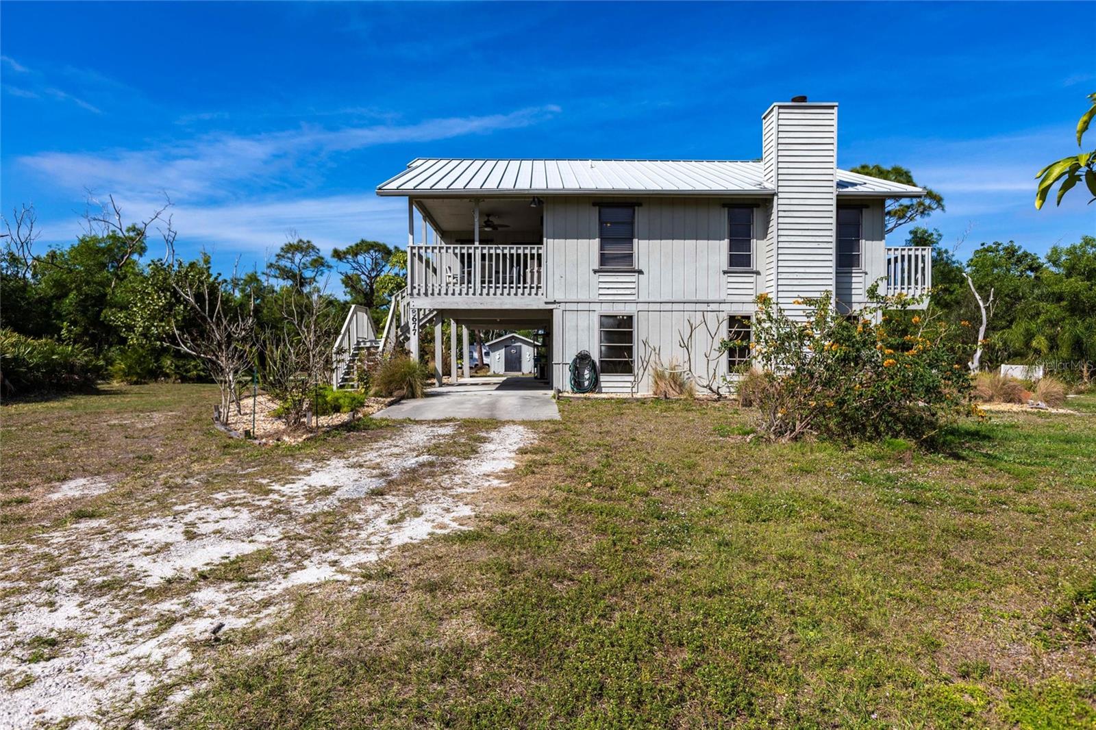 8677 WHISPERING PINES DR, ST JAMES CITY, FL, 33956