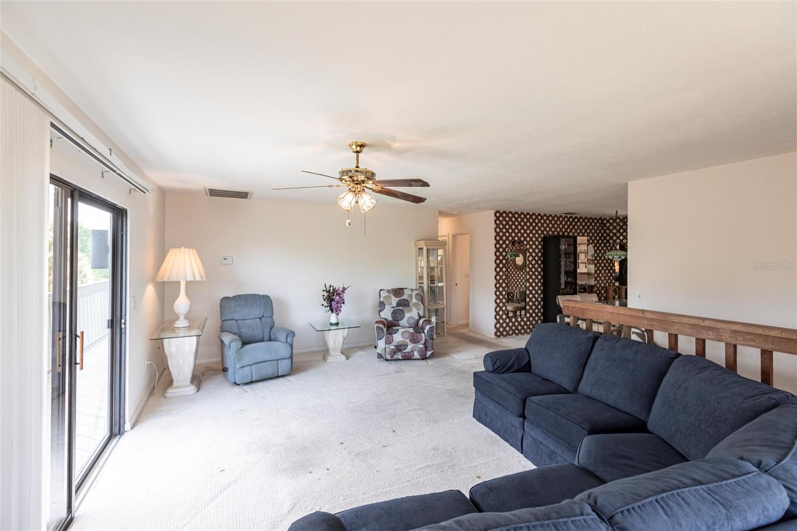 8677 WHISPERING PINES DR, ST JAMES CITY, FL, 33956