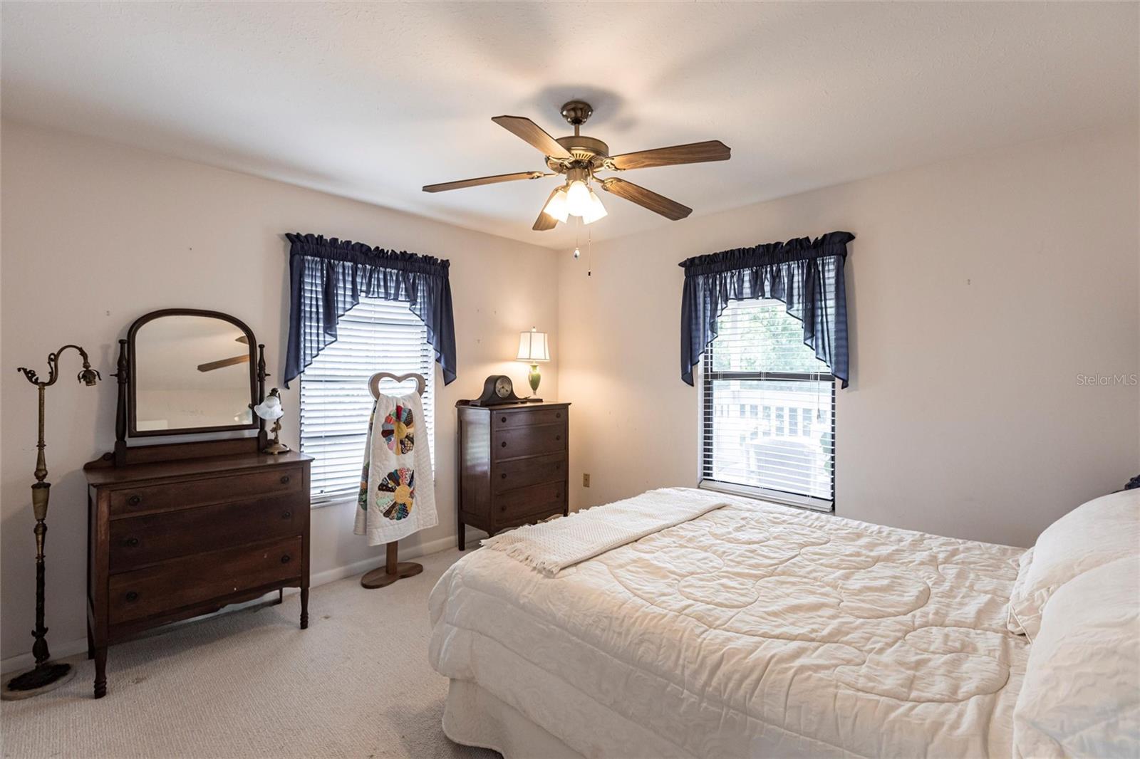 8677 WHISPERING PINES DR, ST JAMES CITY, FL, 33956