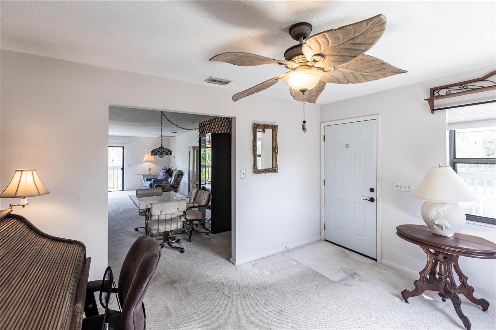 8677 WHISPERING PINES DR, ST JAMES CITY, FL, 33956