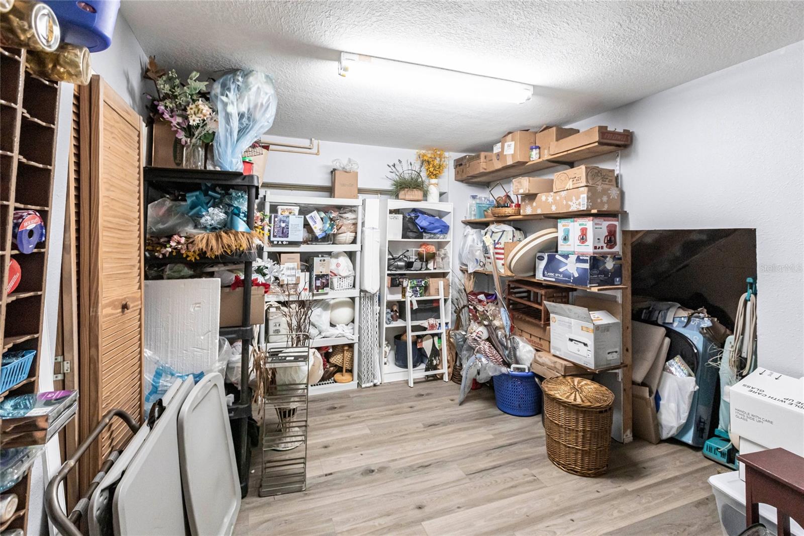 8677 WHISPERING PINES DR, ST JAMES CITY, FL, 33956