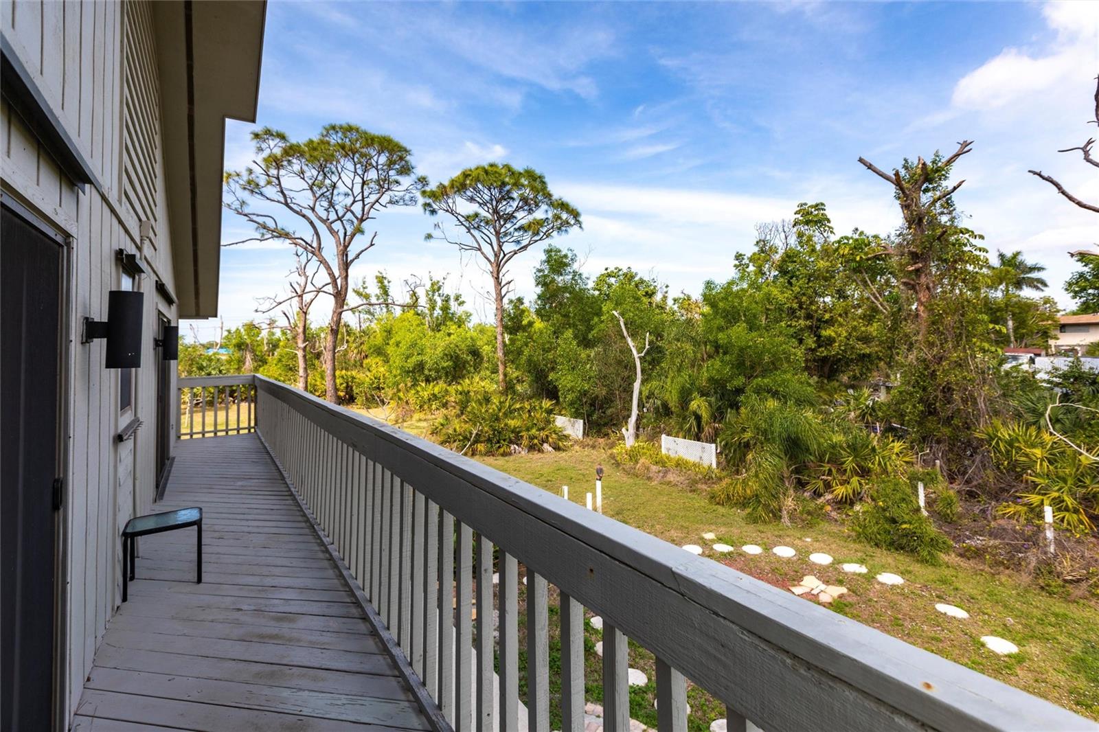 8677 WHISPERING PINES DR, ST JAMES CITY, FL, 33956