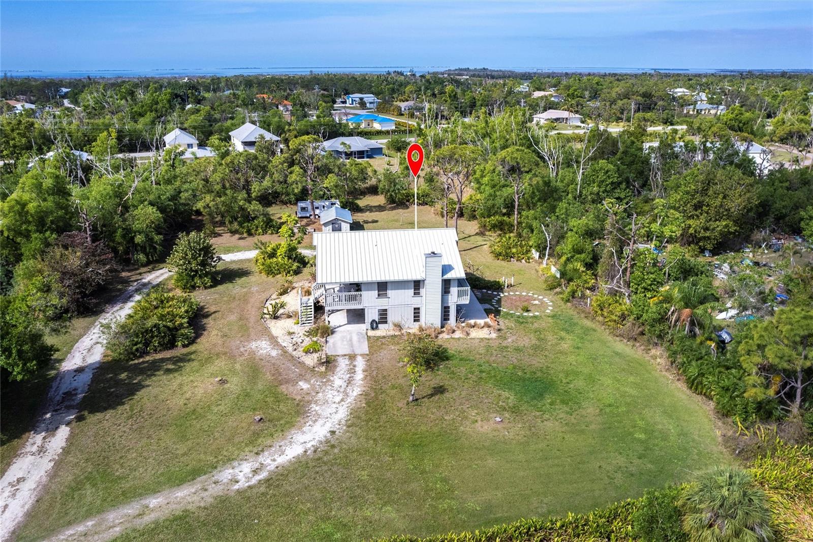 8677 WHISPERING PINES DR, ST JAMES CITY, FL, 33956