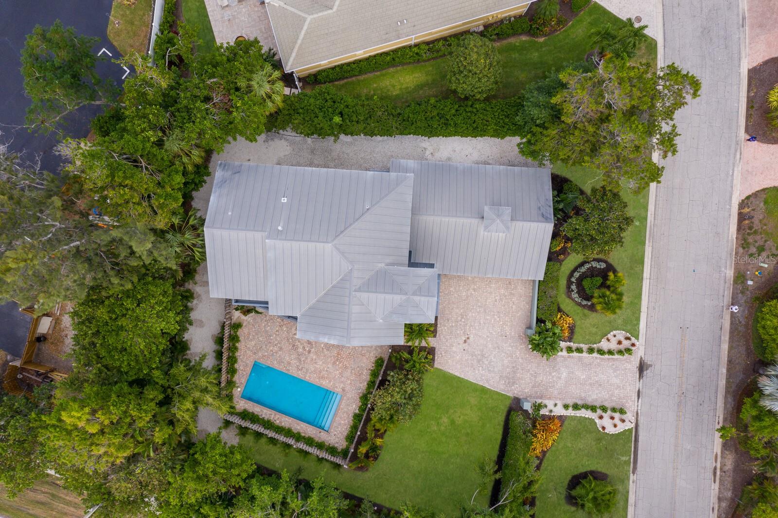 501 RECLINATA DR, LONGBOAT KEY, FL, 34228