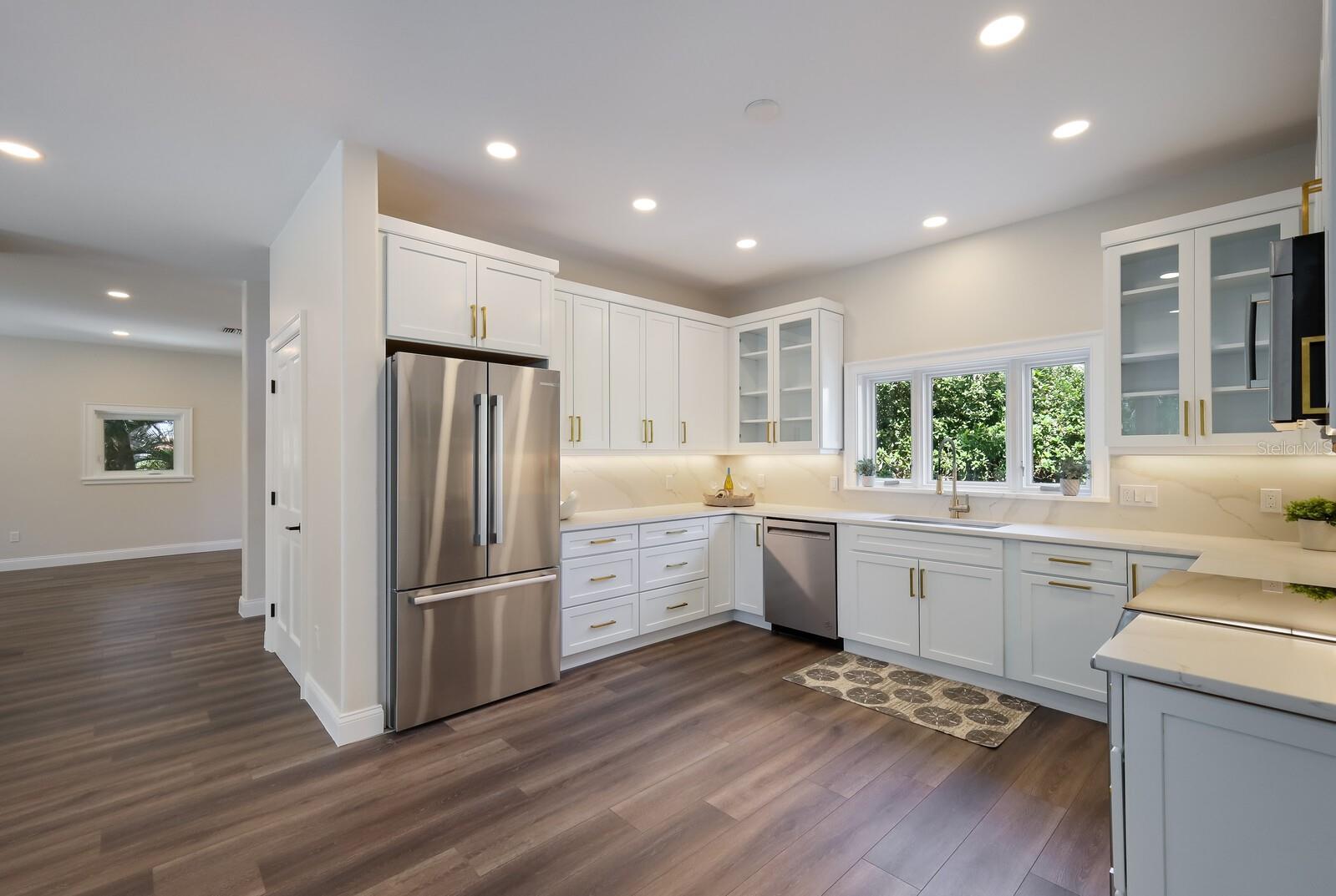 501 RECLINATA DR, LONGBOAT KEY, FL, 34228