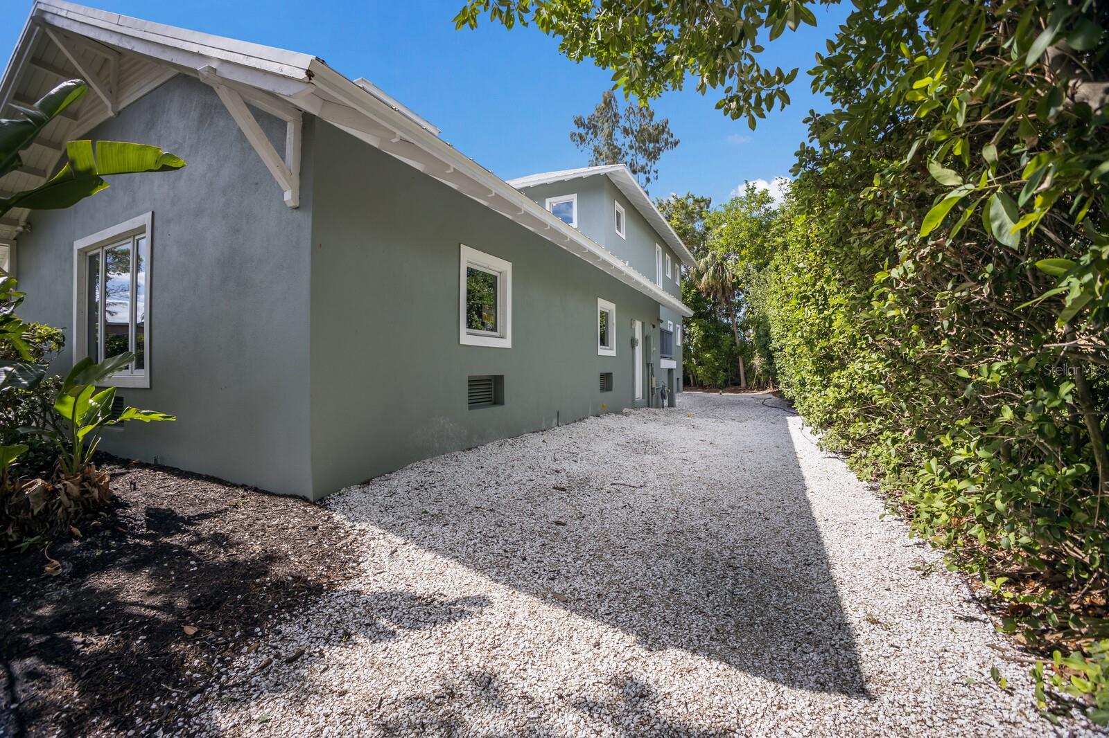 501 RECLINATA DR, LONGBOAT KEY, FL, 34228