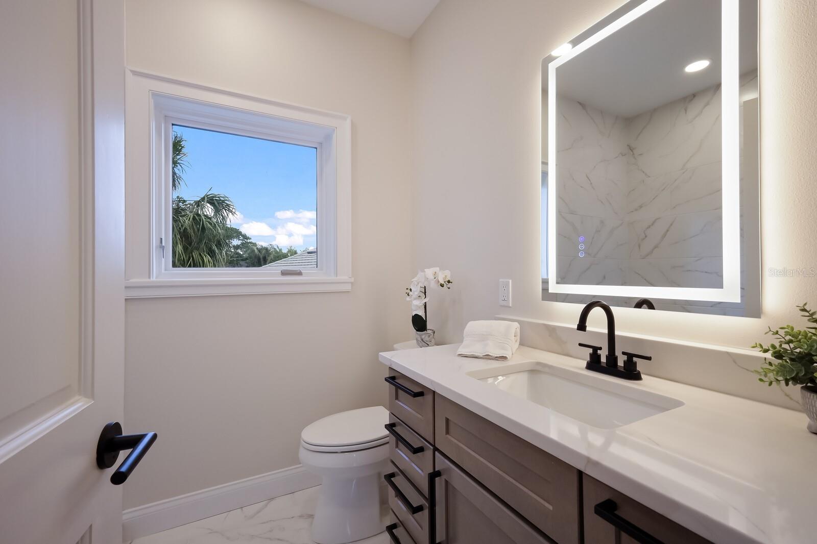 501 RECLINATA DR, LONGBOAT KEY, FL, 34228