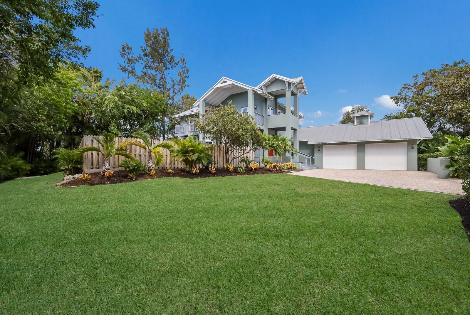 501 RECLINATA DR, LONGBOAT KEY, FL, 34228