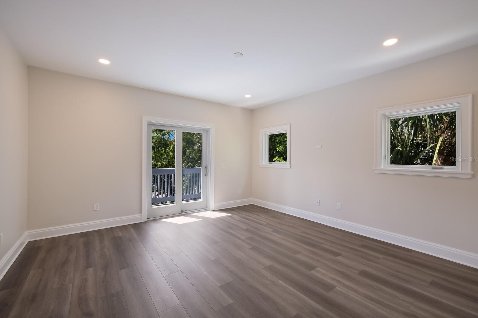 501 RECLINATA DR, LONGBOAT KEY, FL, 34228