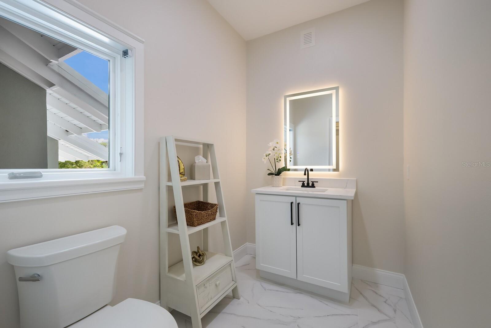 501 RECLINATA DR, LONGBOAT KEY, FL, 34228