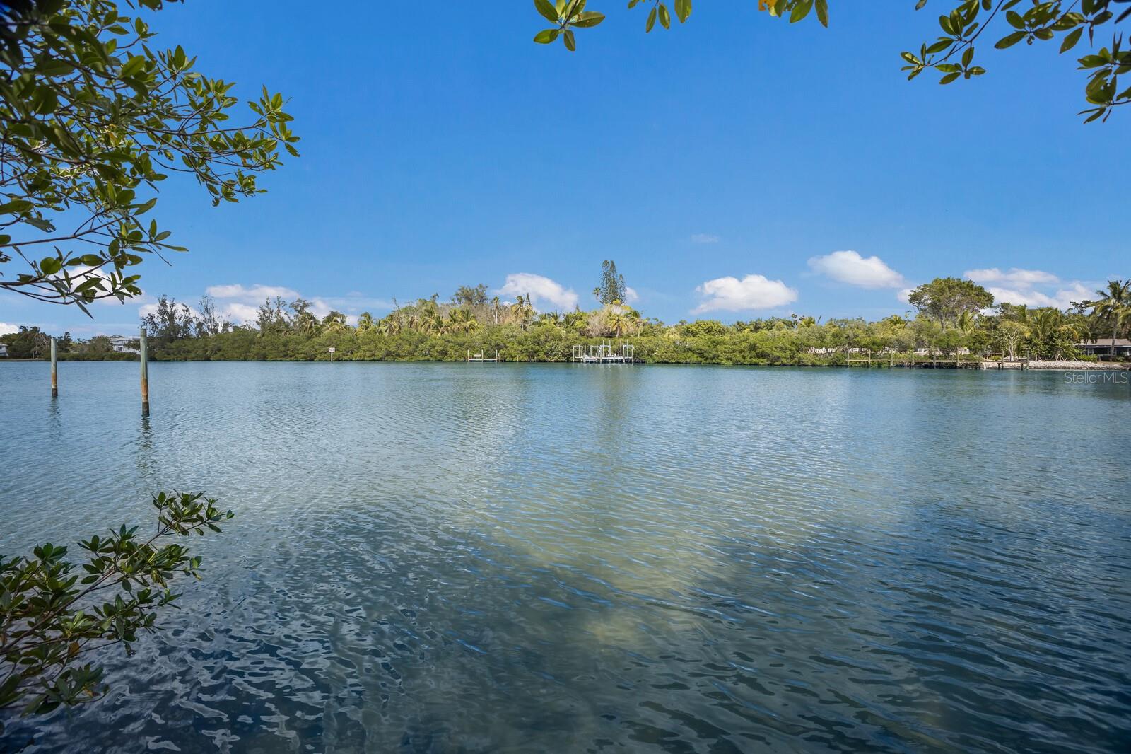 501 RECLINATA DR, LONGBOAT KEY, FL, 34228