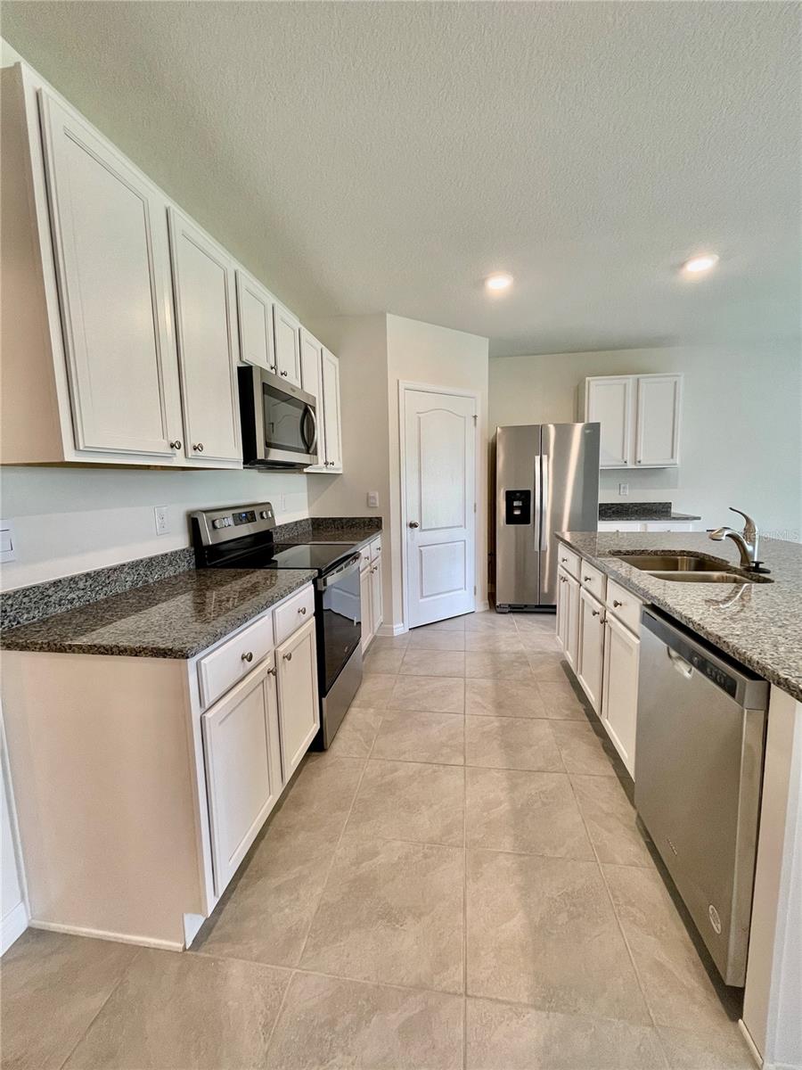 2621 ROWAN ST, TAVARES, FL, 32778