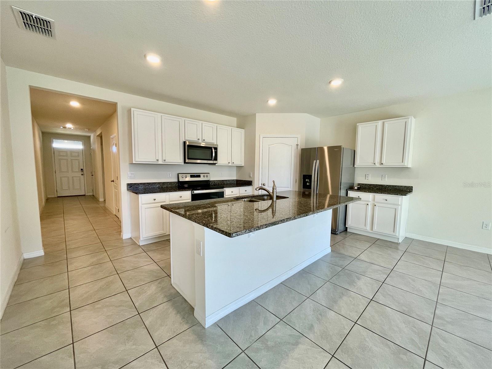 2621 ROWAN ST, TAVARES, FL, 32778