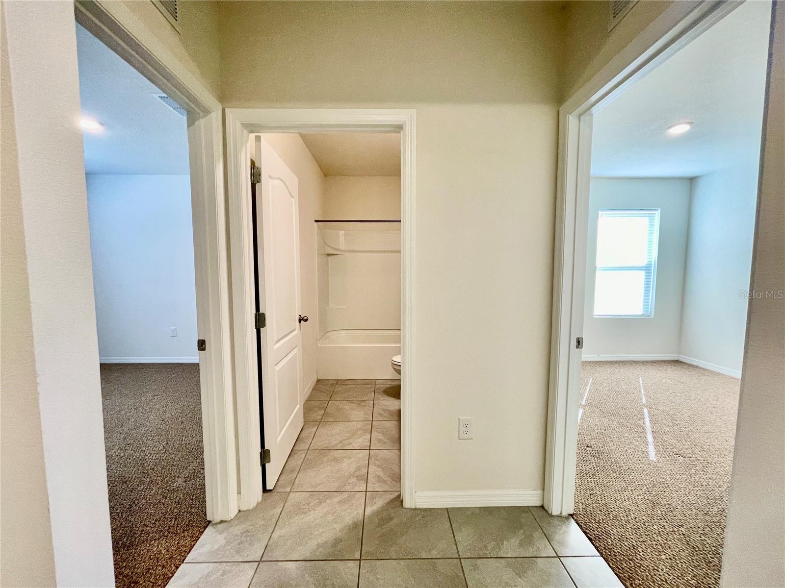 2621 ROWAN ST, TAVARES, FL, 32778