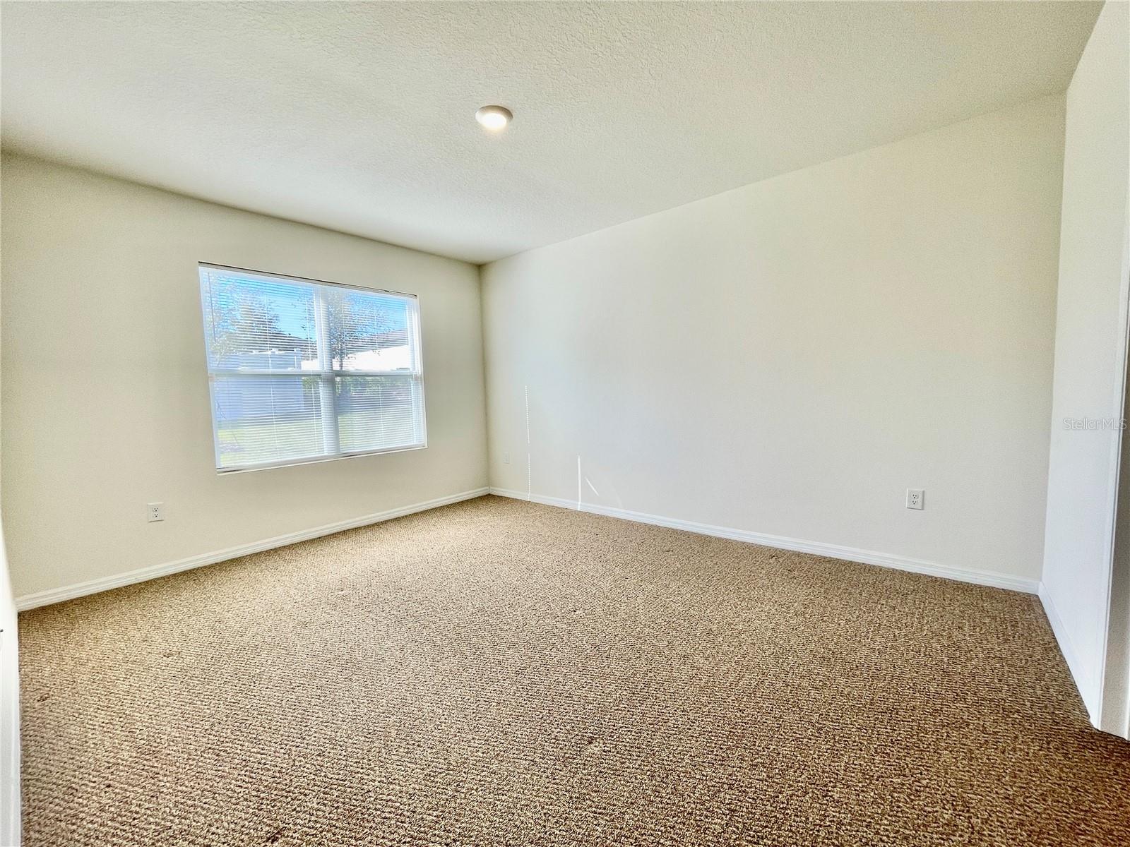2621 ROWAN ST, TAVARES, FL, 32778