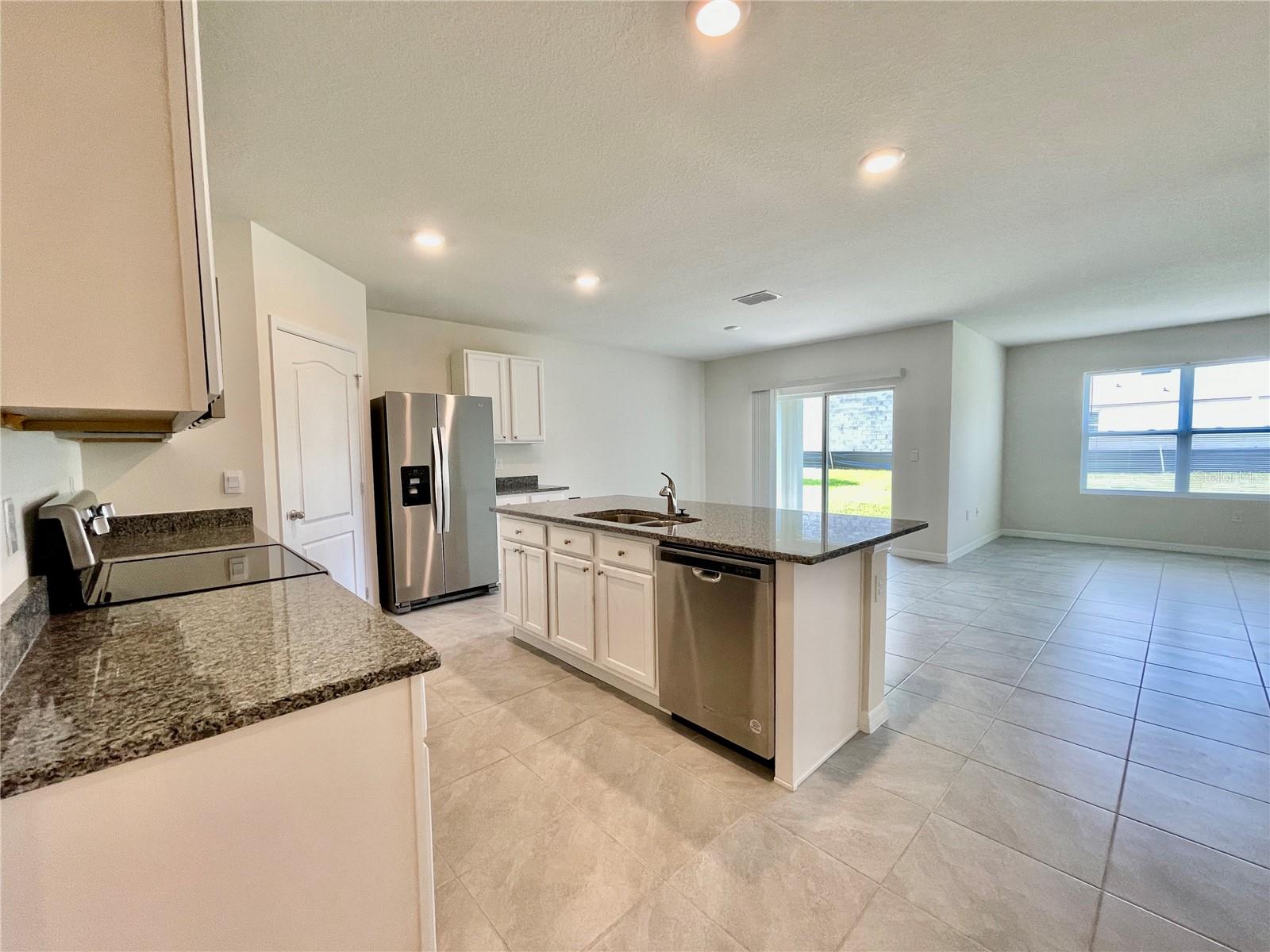 2621 ROWAN ST, TAVARES, FL, 32778