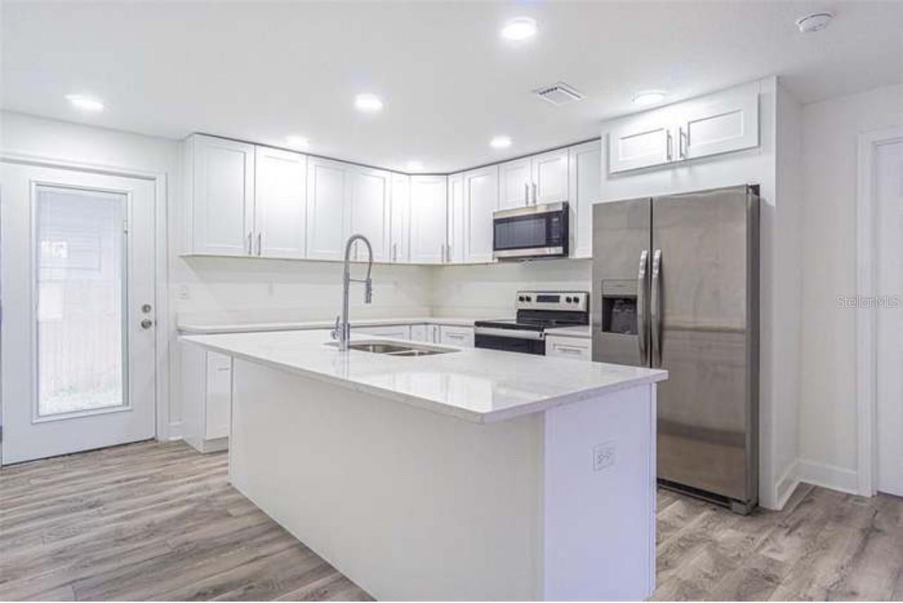 116 W SLIGH AVE, TAMPA, FL, 33604