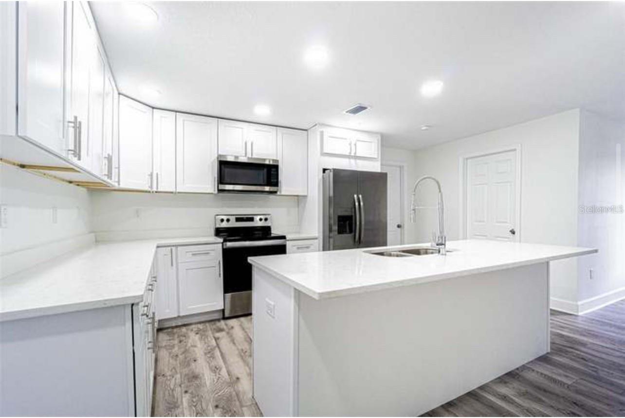 116 W SLIGH AVE, TAMPA, FL, 33604