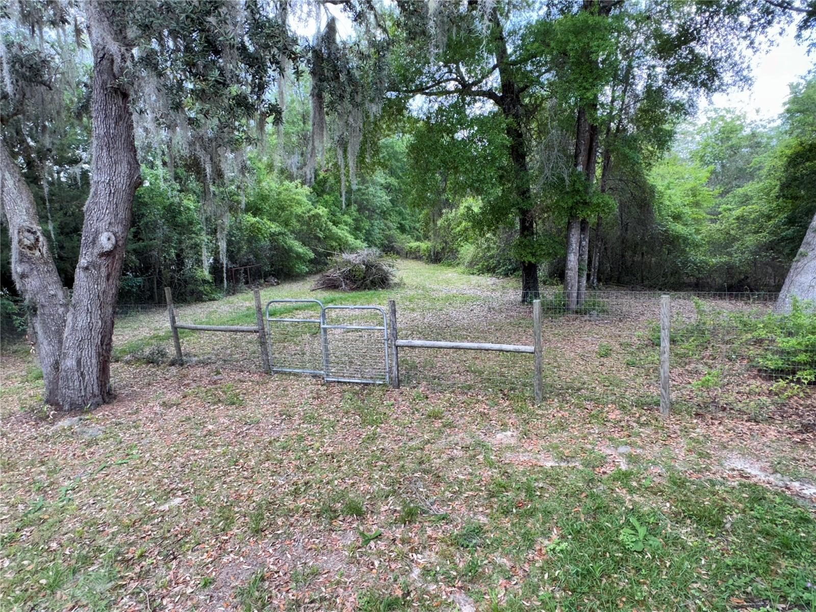 1201 CR 20A, HAWTHORNE, FL, 32640