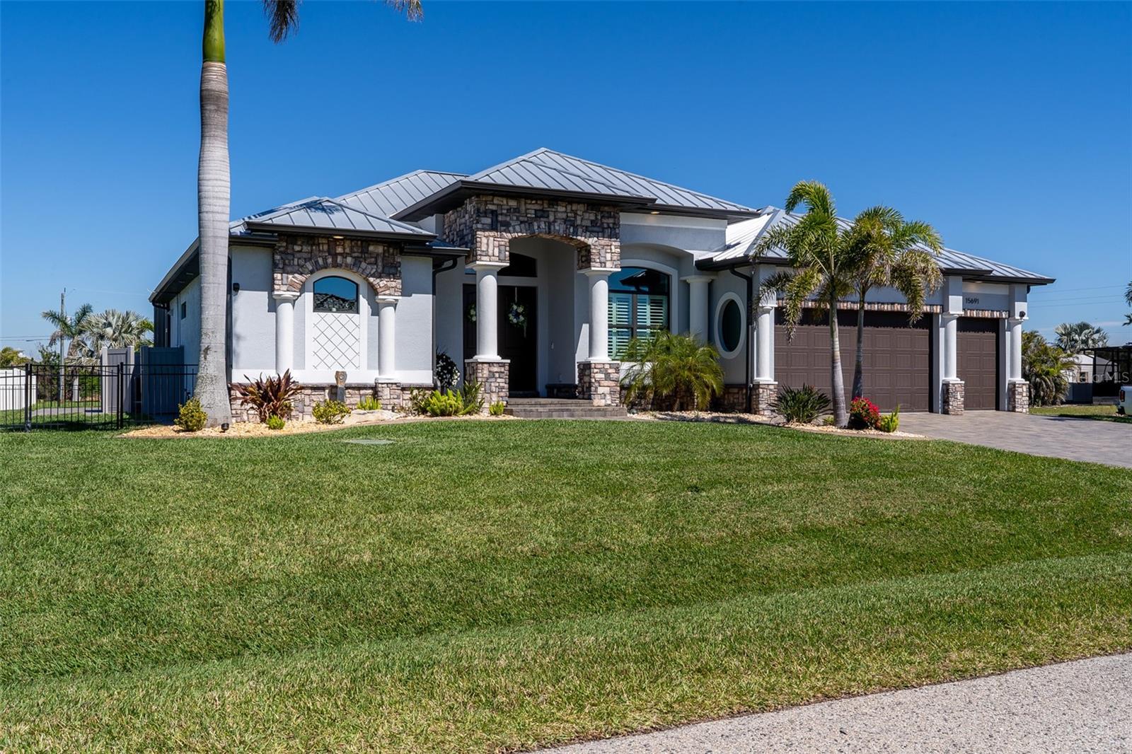 15691 MEACHAM CIR, PORT CHARLOTTE, FL, 33981
