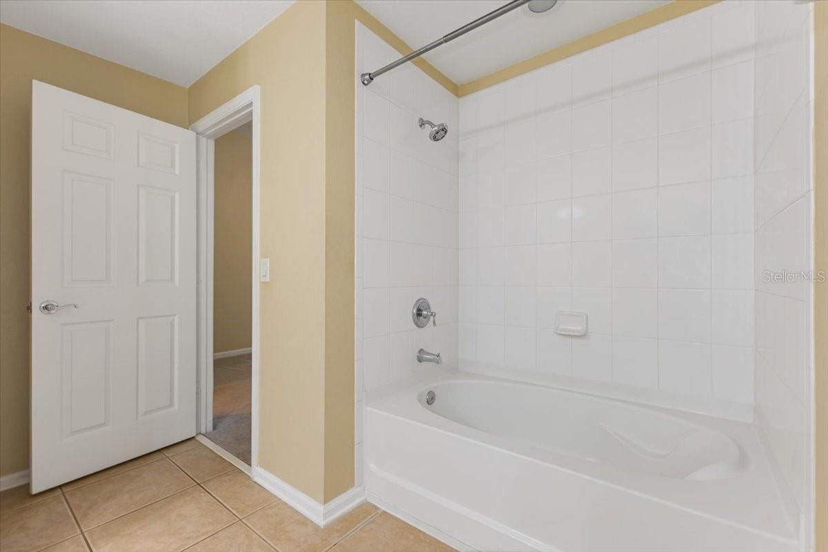 6912 HOCHAD DR, ORLANDO, FL, 32819