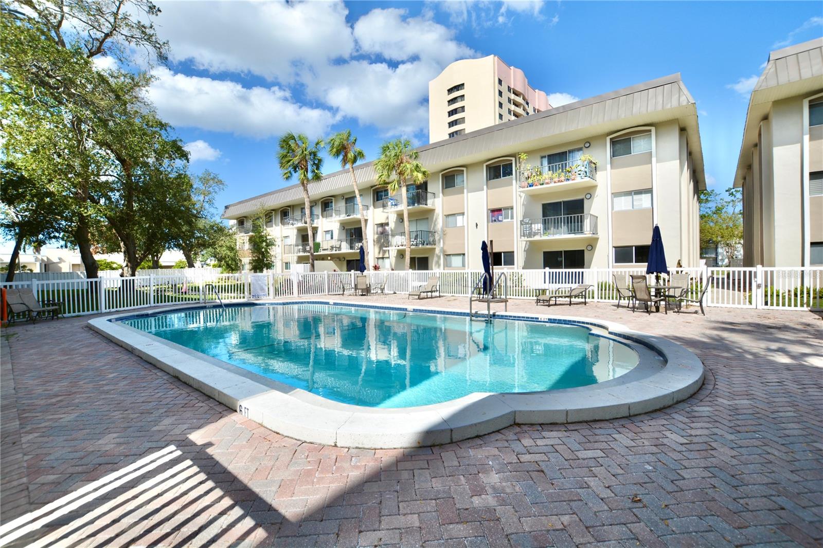 4610 W GRAY ST #208, TAMPA, FL, 33609