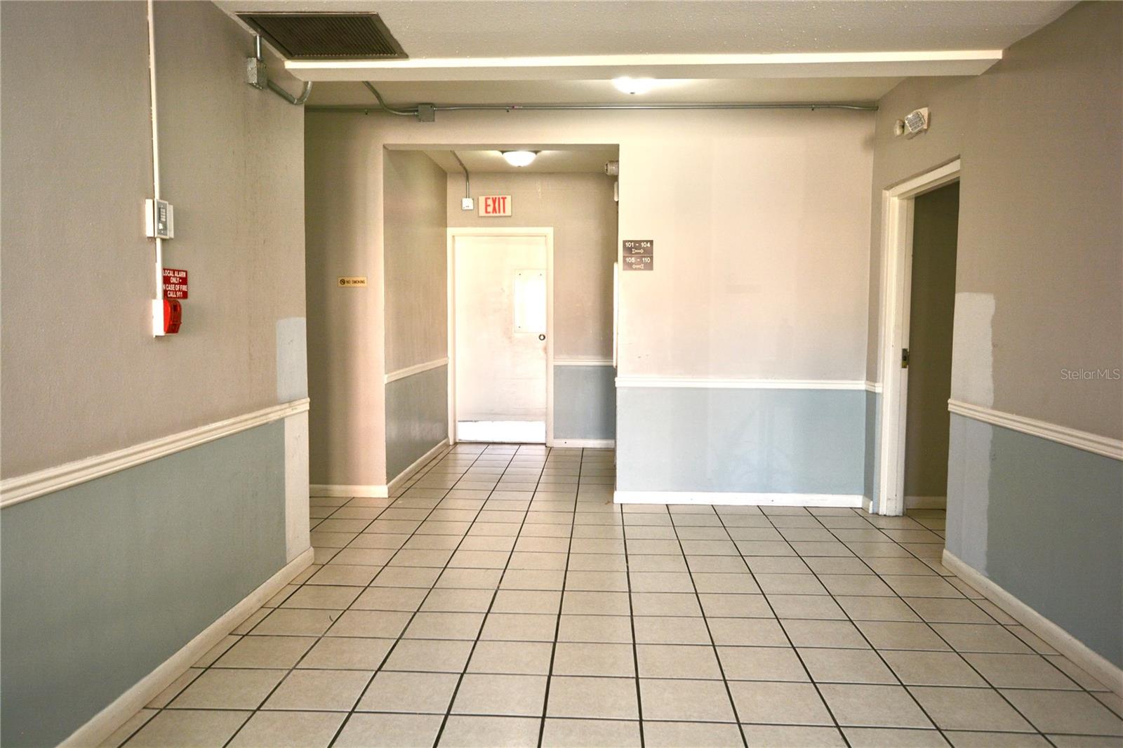 4610 W GRAY ST #208, TAMPA, FL, 33609